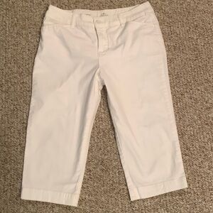 Like New St John’s Bay Capri size 10 Petite